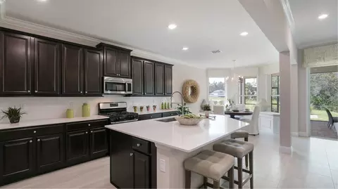 569 Oaklawn Ct, Saint Augustine, FL 32092 photo 2