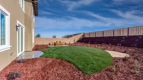 Exterior - 5527 Oberon Ave, Tracy, CA 95377 photo 4 of 4