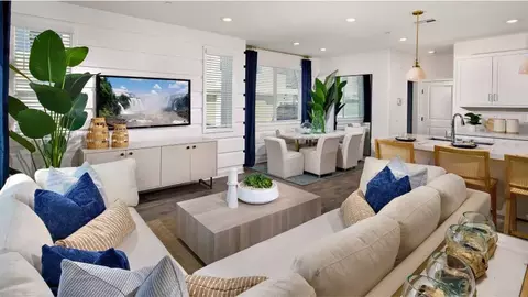 Living - 734 Mara Loop UNIT 1, Chula Vista, CA 91911 photo 1 of 2