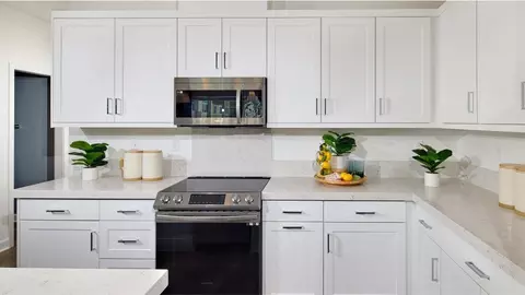 Kitchen - 734 Mara Loop UNIT 1, Chula Vista, CA 91911 photo 3 of 3