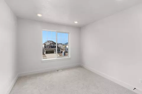 Bedroom - 1510 Silver Canoe Loop, Logan, UT 84321 photo 3 of 8