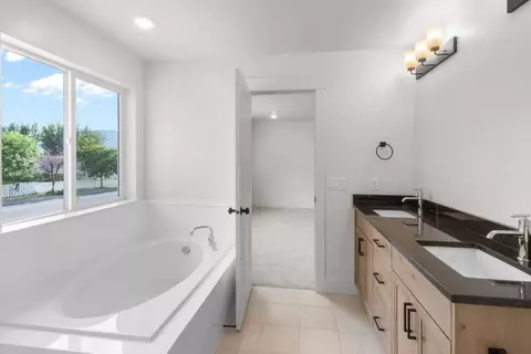 Bath - 1510 Silver Canoe Loop, Logan, UT 84321 photo 3 of 7