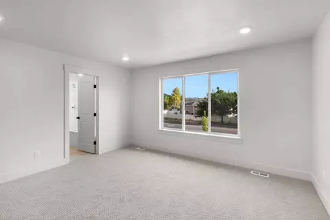 Bedroom - 1510 Silver Canoe Loop, Logan, UT 84321 photo 8 of 8