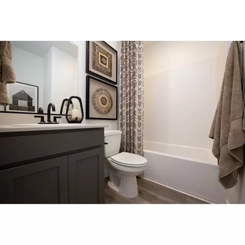 Bath - 4606 Sami Jo Dr, Merced, CA 95348 photo 2 of 2
