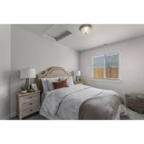 5016 Holly St, Springfield, OR 97478 photo 12