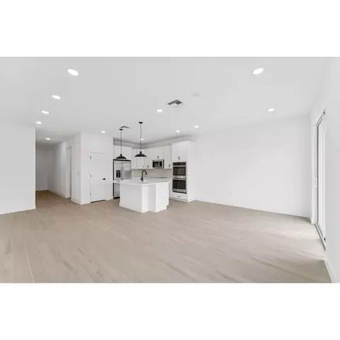 104 SE Birch Ter, Stuart, FL 34997 photo 15