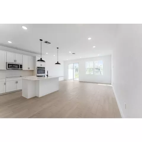 104 SE Birch Ter, Stuart, FL 34997 photo 14