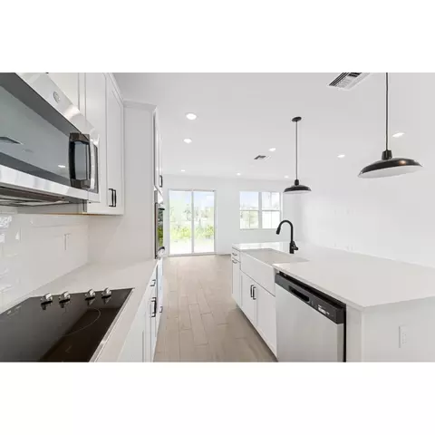 104 SE Birch Ter, Stuart, FL 34997 photo 7