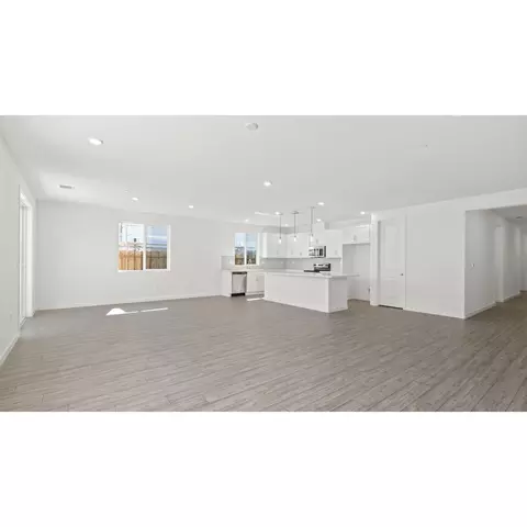 3355 Jubilee Dr, Manteca, CA 95337 photo 4