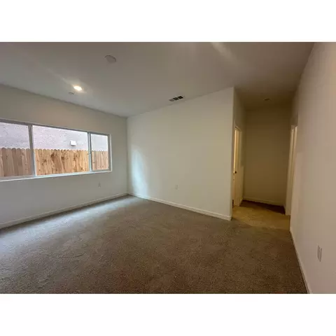 4435 Mecca Ave, Clovis, CA 93619 photo 4