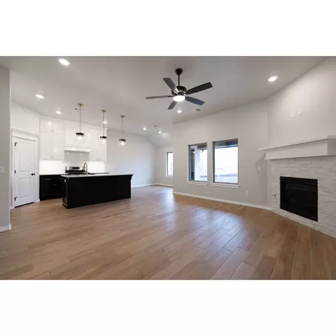 1003 SE 30th St, Moore, OK 73160 photo 3