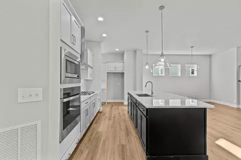 Kitchen - 21212 E 63rd Dr, Aurora, CO 80019 photo 2 of 5