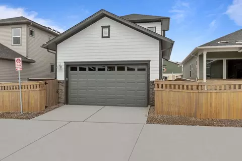 Exterior - 21212 E 63rd Dr, Aurora, CO 80019 photo 4 of 8