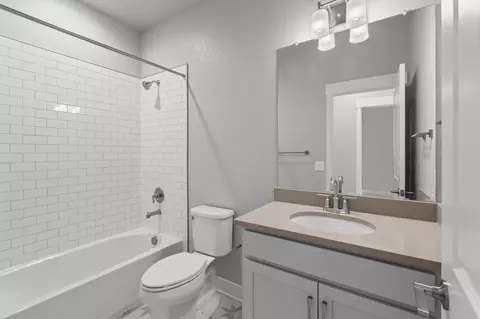Bath - 21212 E 63rd Dr, Aurora, CO 80019 photo 2 of 5