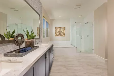 Bath - 35418 Orchard Trl, Fallbrook, CA 92028 photo 1 of 2