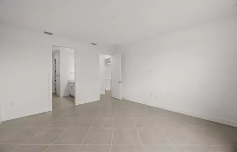 3913 E Hampton Cir, Alva, FL 33920 photo 8