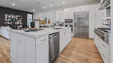 Kitchen - 1518 Hollyleaf Ter, Montebello, CA 90640 photo 6 of 6