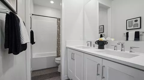 Bath - 1518 Hollyleaf Ter, Montebello, CA 90640 photo 1 of 5