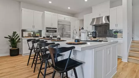 Kitchen - 1518 Hollyleaf Ter, Montebello, CA 90640 photo 5 of 6