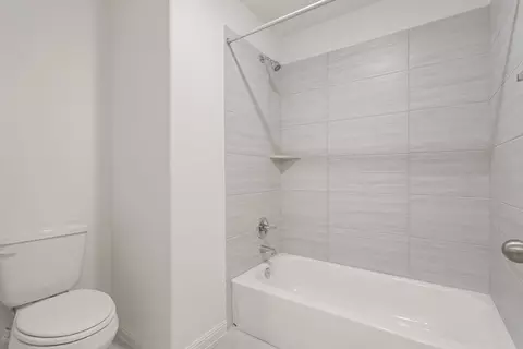 Bath - 13120 Ditka Dr, Manchaca, TX 78652 photo 2 of 2
