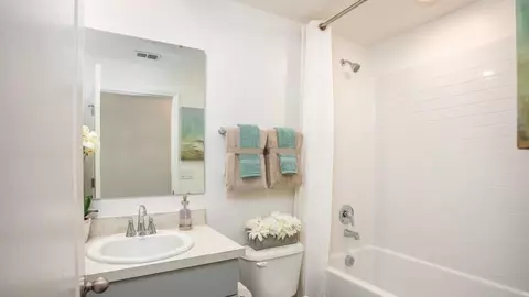 Bath - 21 Locust Terrace Pl, Ocala, FL 34472 photo 1 of 3