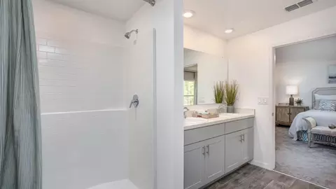 Bath - 21 Locust Terrace Pl, Ocala, FL 34472 photo 2 of 3