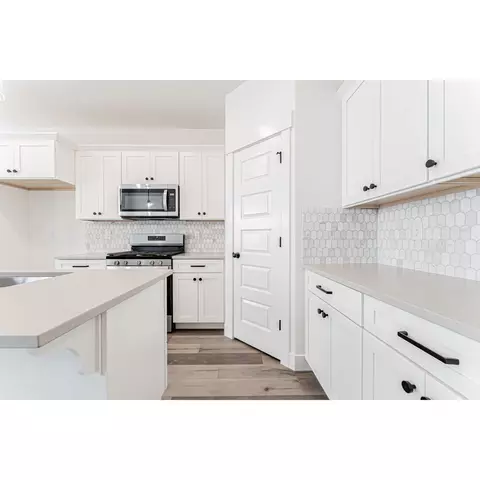 Kitchen - 4697 S Olive Ave, Mapleton, UT 84664 photo 2 of 3