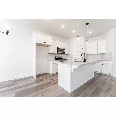 Kitchen - 4697 S Olive Ave, Mapleton, UT 84664 photo 1 of 3