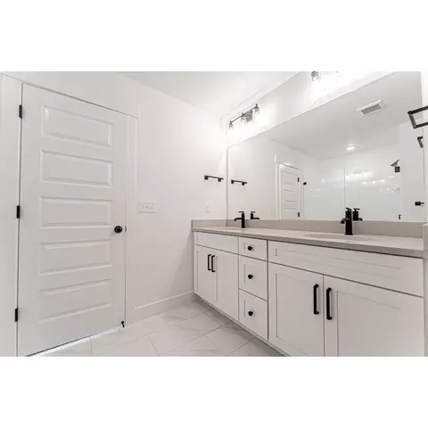 Bath - 4697 S Olive Ave, Mapleton, UT 84664 photo 1 of 2