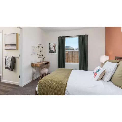 862 Hampton St, Tulare, CA 93274 photo 9
