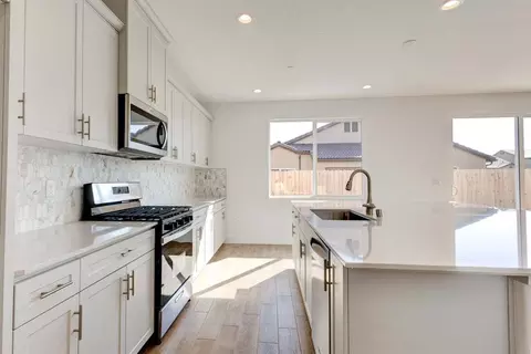 Kitchen - 683 Lucas Ave S, Madera, CA 93636 photo 3 of 3