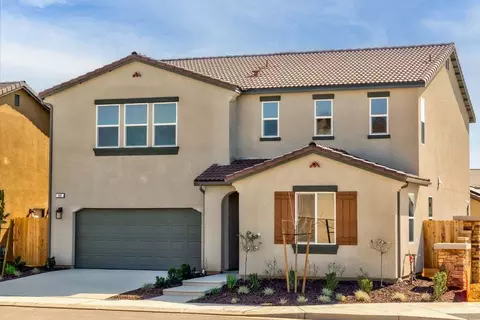 Exterior - 683 Lucas Ave S, Madera, CA 93636 photo 3 of 3