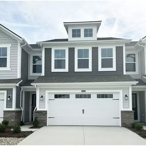 7513 Marin Pkwy, Cumberland, IN 46229