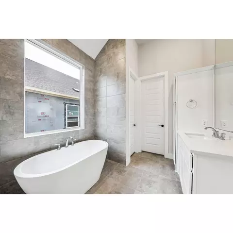 Bath - 124 Millbend Rd, Georgetown, TX 78633 photo 2 of 4