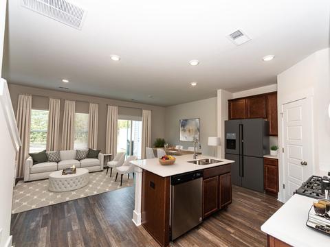 818 Thread Way, Greer, SC 29651 photo 3