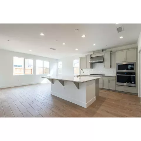 Kitchen - 845 Discovery Rd S, Madera, CA 93636 photo 1 of 2