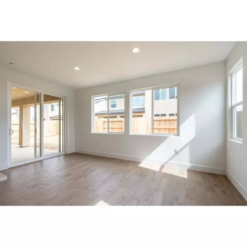 Living - 845 Discovery Rd S, Madera, CA 93636 photo 3 of 3