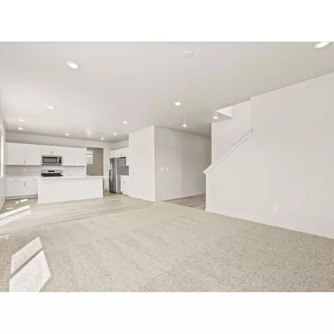 574 E Andiron Ln, Eagle Mountain, UT 84005 photo 8