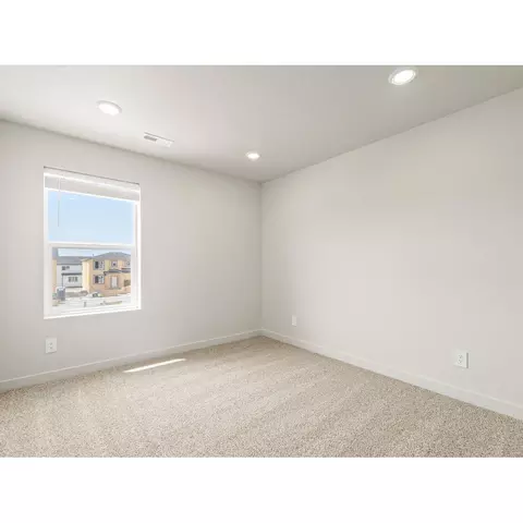 574 E Andiron Ln, Eagle Mountain, UT 84005 photo 17