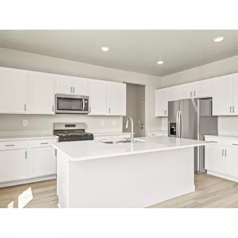 574 E Andiron Ln, Eagle Mountain, UT 84005 photo 3