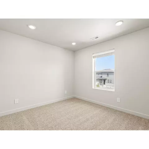 574 E Andiron Ln, Eagle Mountain, UT 84005 photo 12