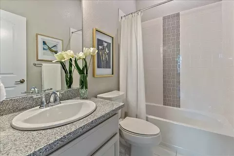 Bath - 21282 E 63rd Dr, Aurora, CO 80019 photo 2 of 2
