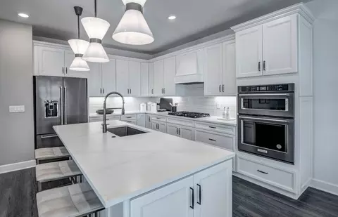 Kitchen - 20180 Kingmont Dr, Estero, FL 33928 photo 2 of 3
