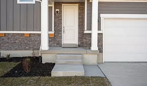 1100 E Horseman Dr, Eagle Mountain, UT 84005 photo 4