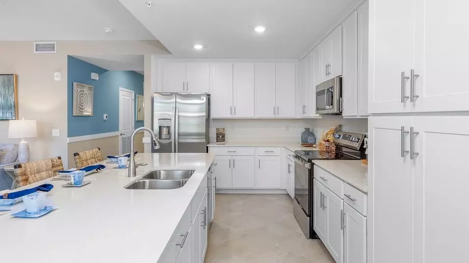 Kitchen - 17570 Opal Sand Dr #406, Venice, FL 34293 photo 2 of 3