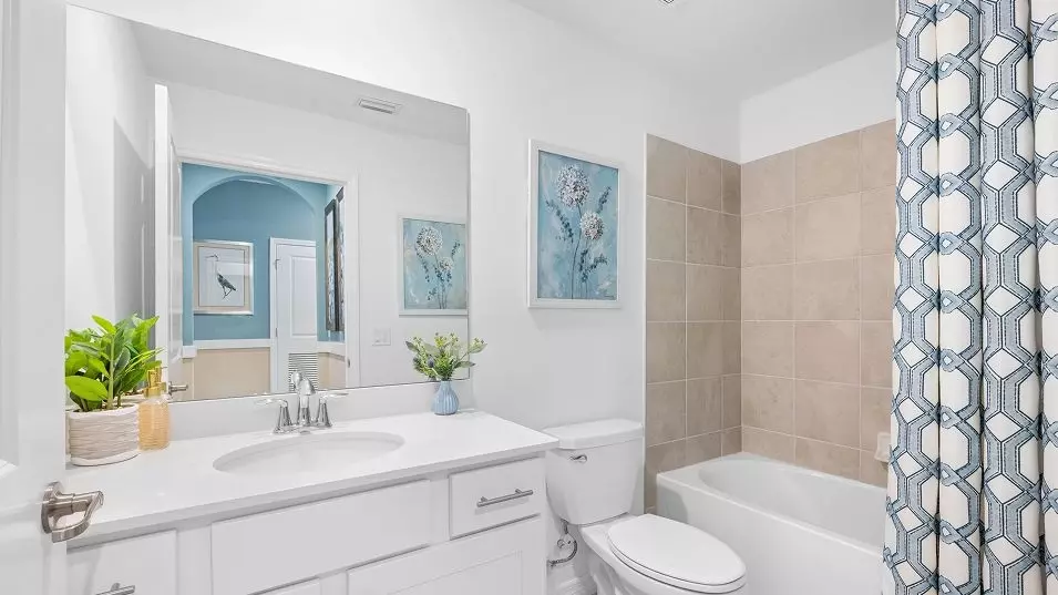 Bath - 17570 Opal Sand Dr #406, Venice, FL 34293 photo 2 of 2