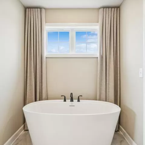 Bath - 1707 Upper 141st St E, Rosemount, MN 55068 photo 5 of 7