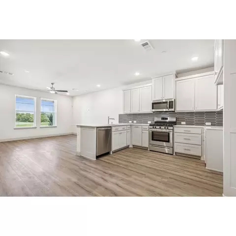 728 4th St, Argyle, TX 76226 photo 6