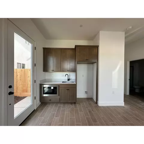 1074 Ariana St W, Madera, CA 93636 photo 6