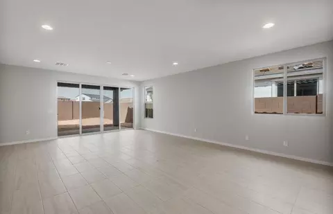 Living - 1264 W Treasure Trl, Apache Junction, AZ 85120 photo 2 of 3